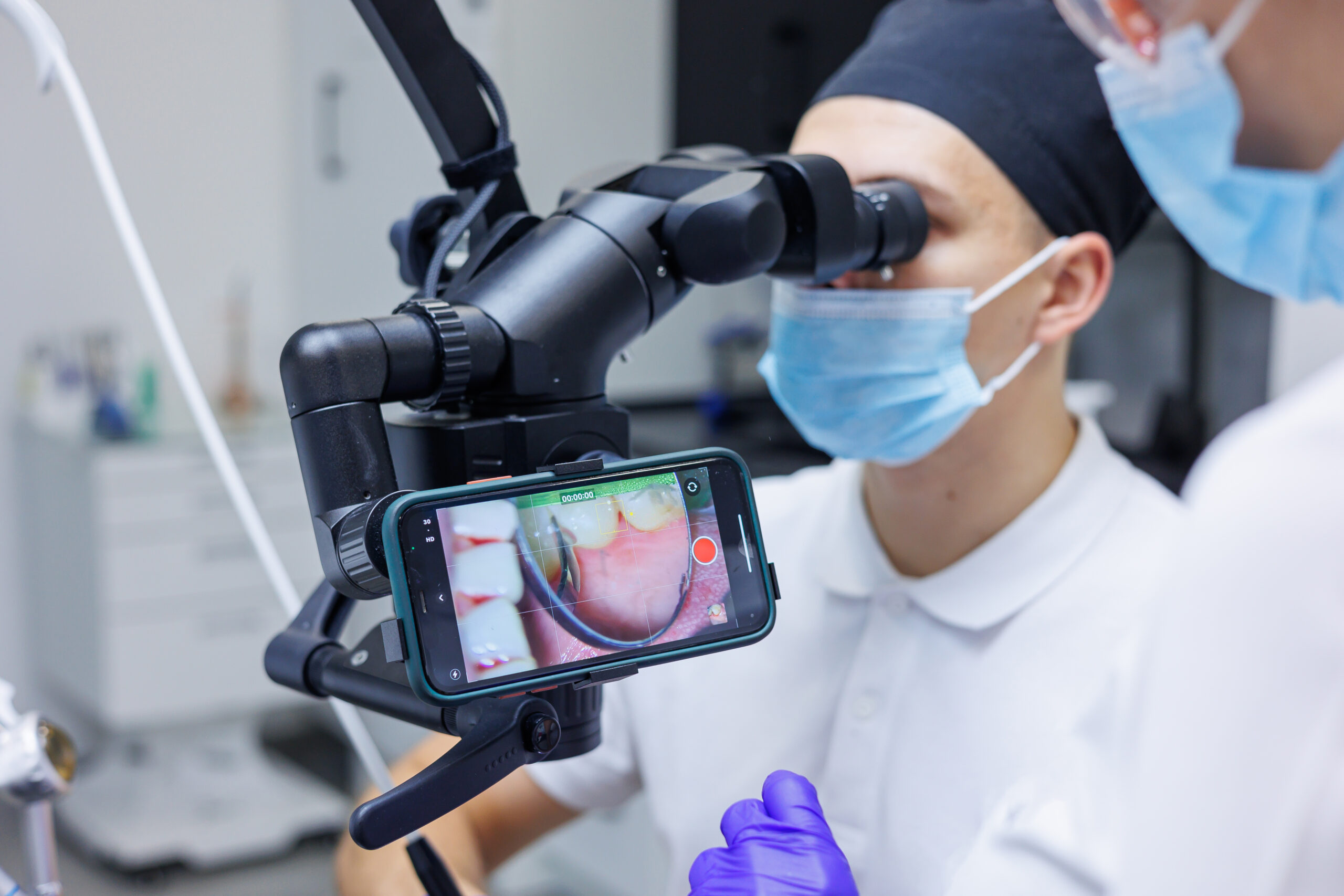 Video Laryngoscope Market Size to Surpass USD 1629 Million by 2030